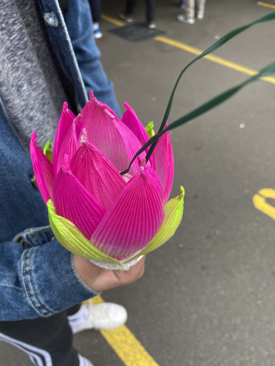 ClgLesBruyeres's tweet photo. Fête de la #Corée aujourd’hui au collège Les Bruyères de #Courbevoie Au menu : ateliers de découverte des arts et de la culture coréenne, jeux, essayages de costumes traditionnels… https://t.co/FQz6xfkXX3