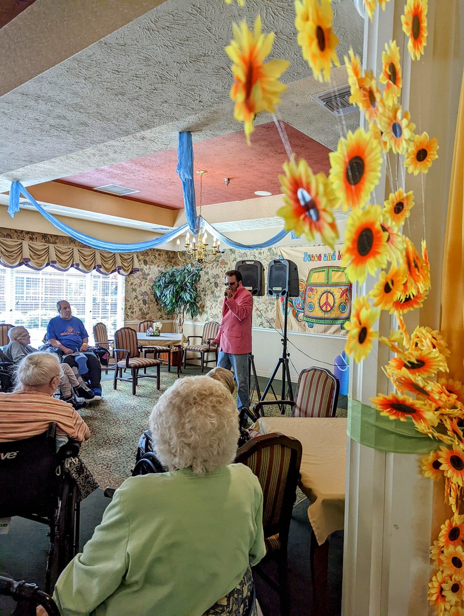 Forest_ParkHC's tweet photo. We kicked off our 60s week with Elvis in the building! Thank you Scott Zion for a wonderful performance!  Our ladies and gents were all smitten with laughter and smiles.  #trilogythemeweeks #elvis #seniorliving https://t.co/intGkGGHUi