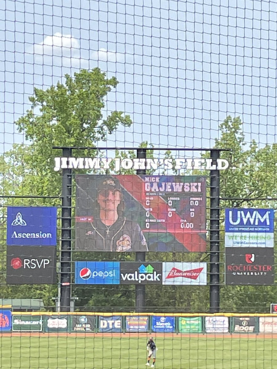 Scott Kunert tweet media