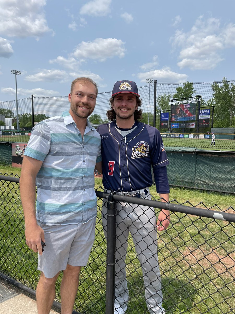 Scott Kunert tweet media