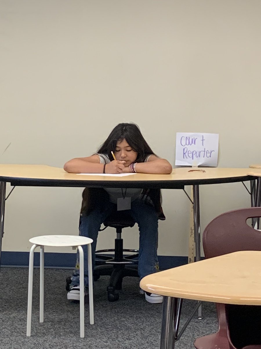 Emily Rudd tweet media