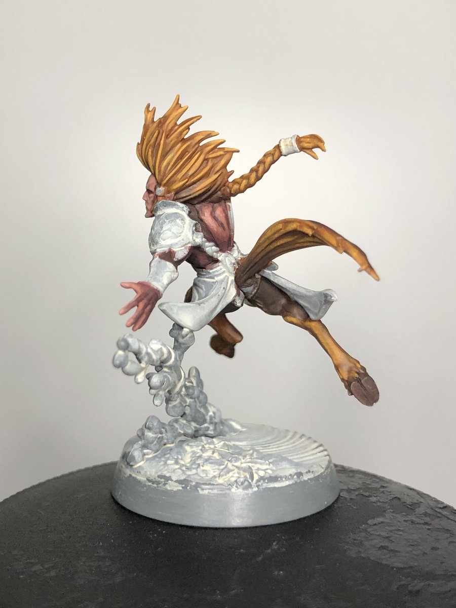 FancyKelvin's tweet photo. I spent the night on the skin. The chest and the arm came out well, the face stills needs more work
#aos #warhammercommunity
#gamesworkshop #ageofsigmar #wip #warhammerwip #hobbypainter #paintingwarhammer #miniaturepainting 
#sylvaneth #kurnoth #skaethswildhunt #kurnothi https://t.co/fRNXvv4gQU
