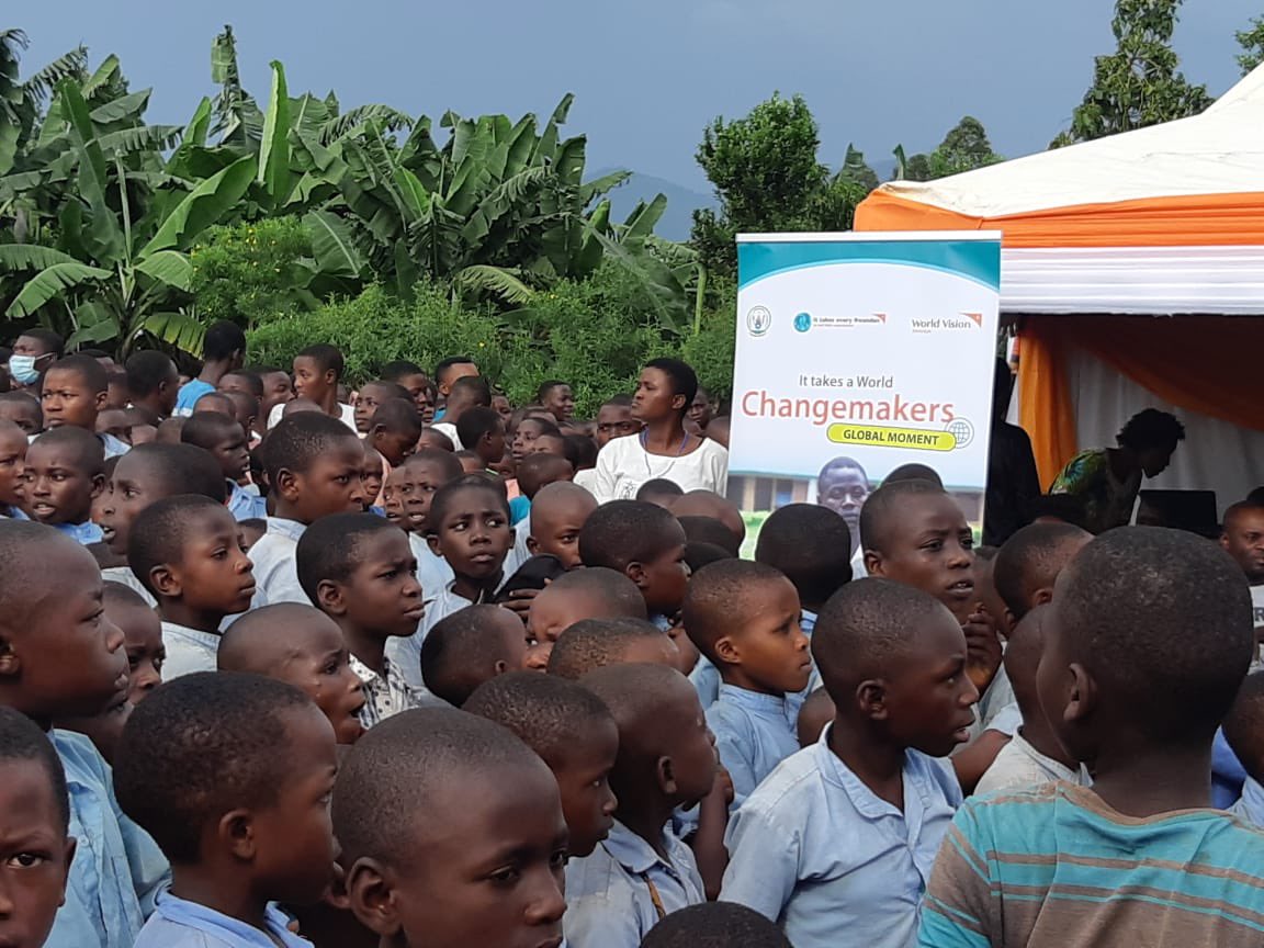 This afternoon,  @WVRwanda and @RewuRwanda are joining  community members  in Nyungwe cluster of @RusiziDistrict  to celebrate achievements made by young #ChangeMakers in fighting against child abuse and exploitation. 

#ItTakesAworld to #EndChildExploitation