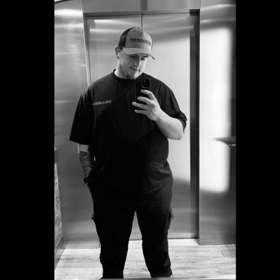 TomModestep's tweet image. #NewProfilePic Needed a change 👀😂