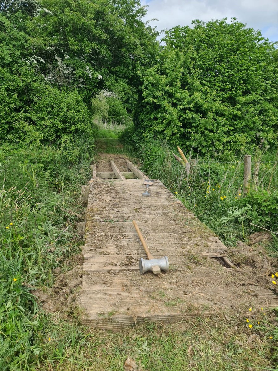 MontWildlife's tweet photo. The boardwalk at our #RedHouseNR – a wildlife-rich wetland mosaic next to #MontgomeryCanal near #Abermule – is currently closed for essential repair work 💪⚒️Remember to factor this in if you plan to visit����and take care around the reserve 😊https://t.co/pdNyiRmNhm https://t.co/6IWppDbPX3