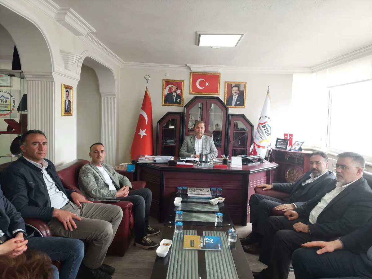📍Beyşehir 

AK Parti İlçe Başkanımız @RecepElkin , Gençlik Kolları Başkanımız @enesspnar , Kadın Kolları Başkanımız @BaheciGlah ve yönetim kurulu üyelerimizle, Ticaret ve Sanayi Odası Başkanlığımızı ziyaret ettik.

Teşekkürler Beyşehir.