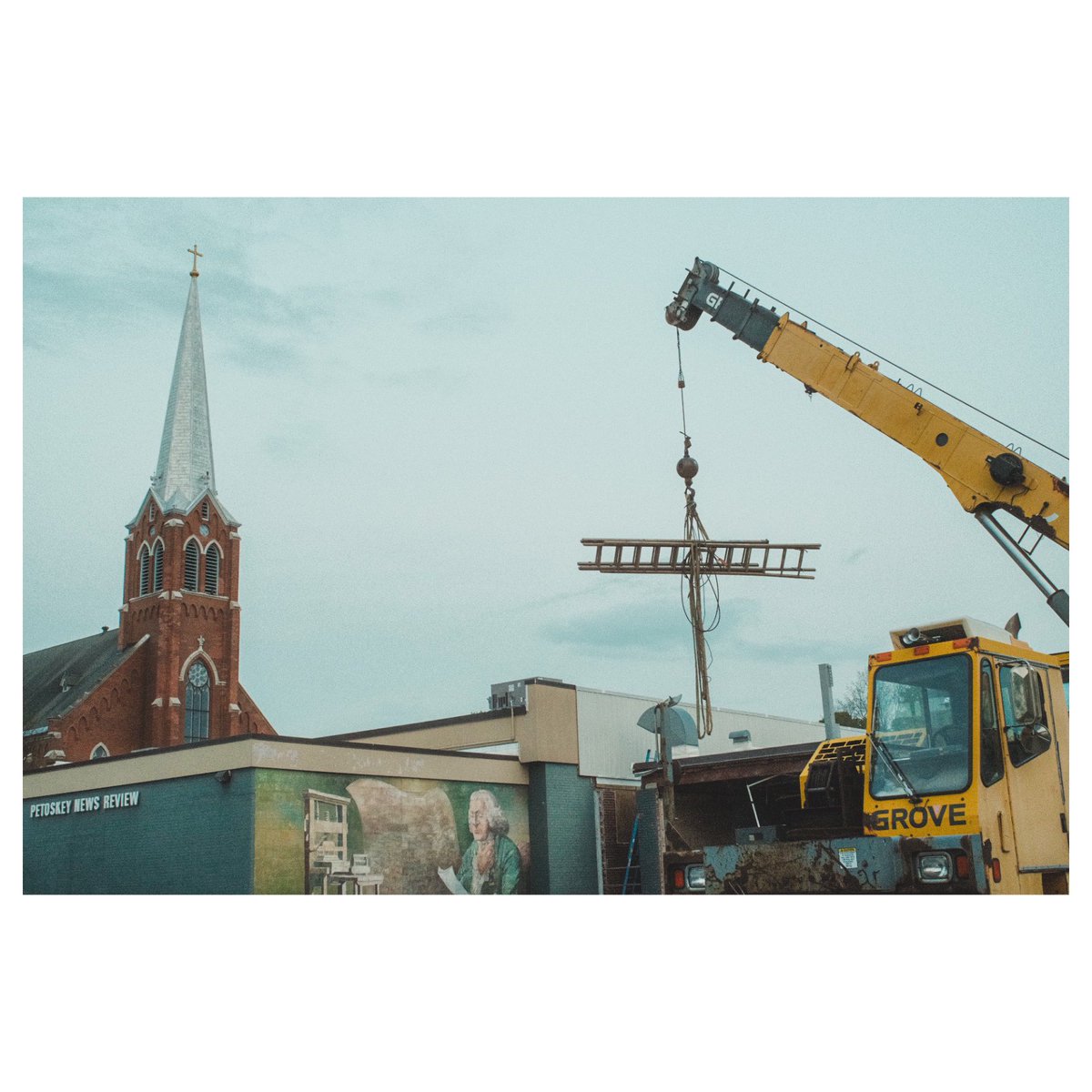 2 crosses.  FujiX

Re-edit. I didn’t like the SOOC file shadows.