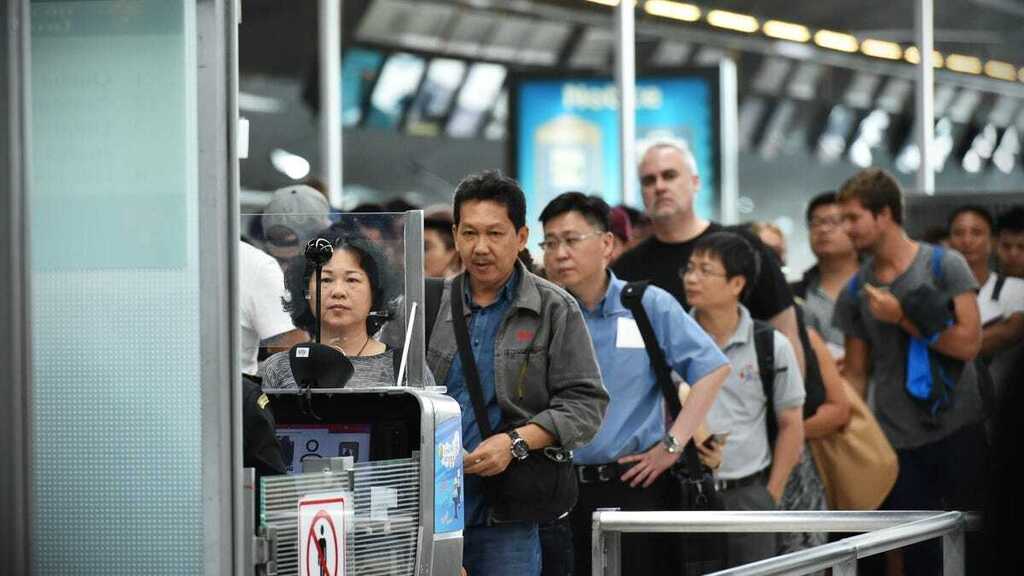 SystemReviewByU's tweet photo. 'Reserve' Is a Free Way to Get Through Airport Security Faster https://t.co/WHbmGRlkm7 https://t.co/P9rdi8fLsf