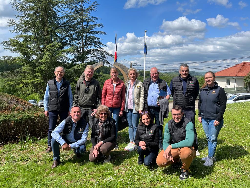 ProcrossCows's tweet image. Last week our #ProCROSS partners in Sweden Växa Sverige 📷 &amp;amp; Finland Faba osk 📷   were with us in France 📷 to visit Umotest &amp;amp; Coopex Montbéliarde offices !
Also on the 2 days program, 4 Montbeliarde farms visits📷
Thanks to them for their warm welcome ! 📷 #montbeliarde