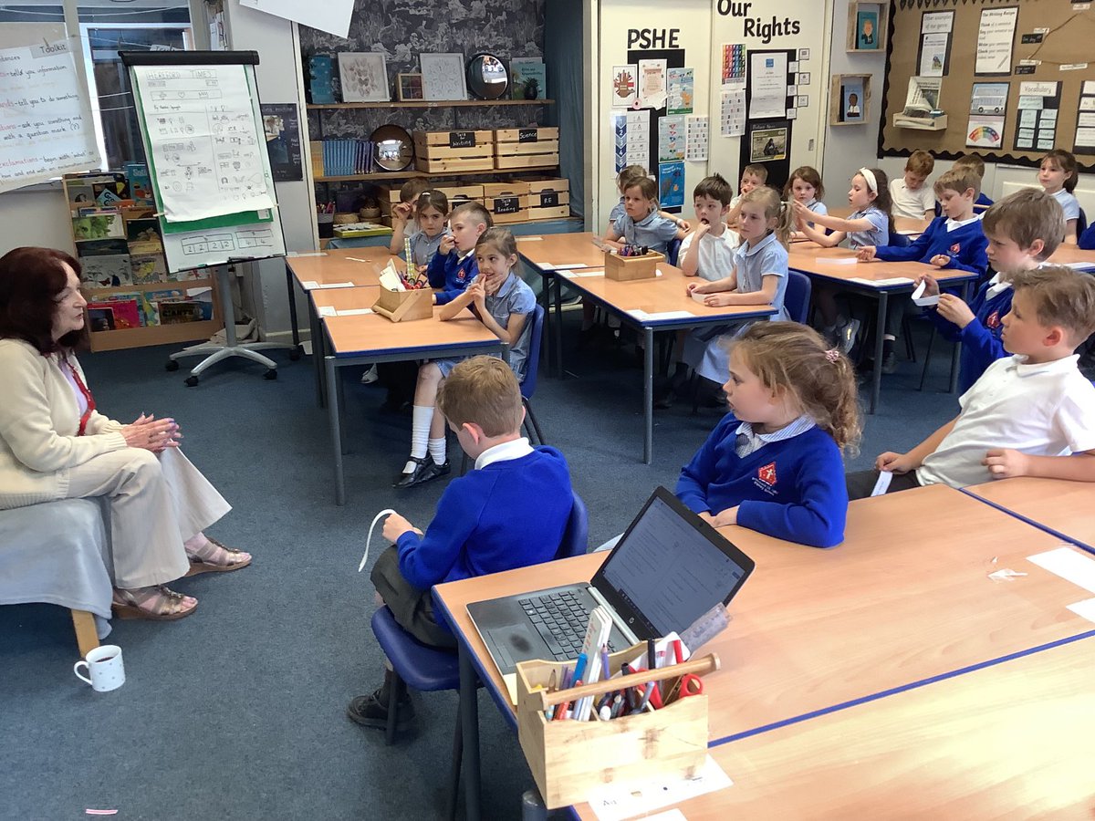 whitchurchprima's tweet photo. Cedar Class had a wonderful afternoon, asking our lovely volunteer Mrs Owen all about her childhood. She taught us about shorthand and showed us what it looked like. #history #ks1 #changeswithinlivingmemory https://t.co/MqyNxOfICb