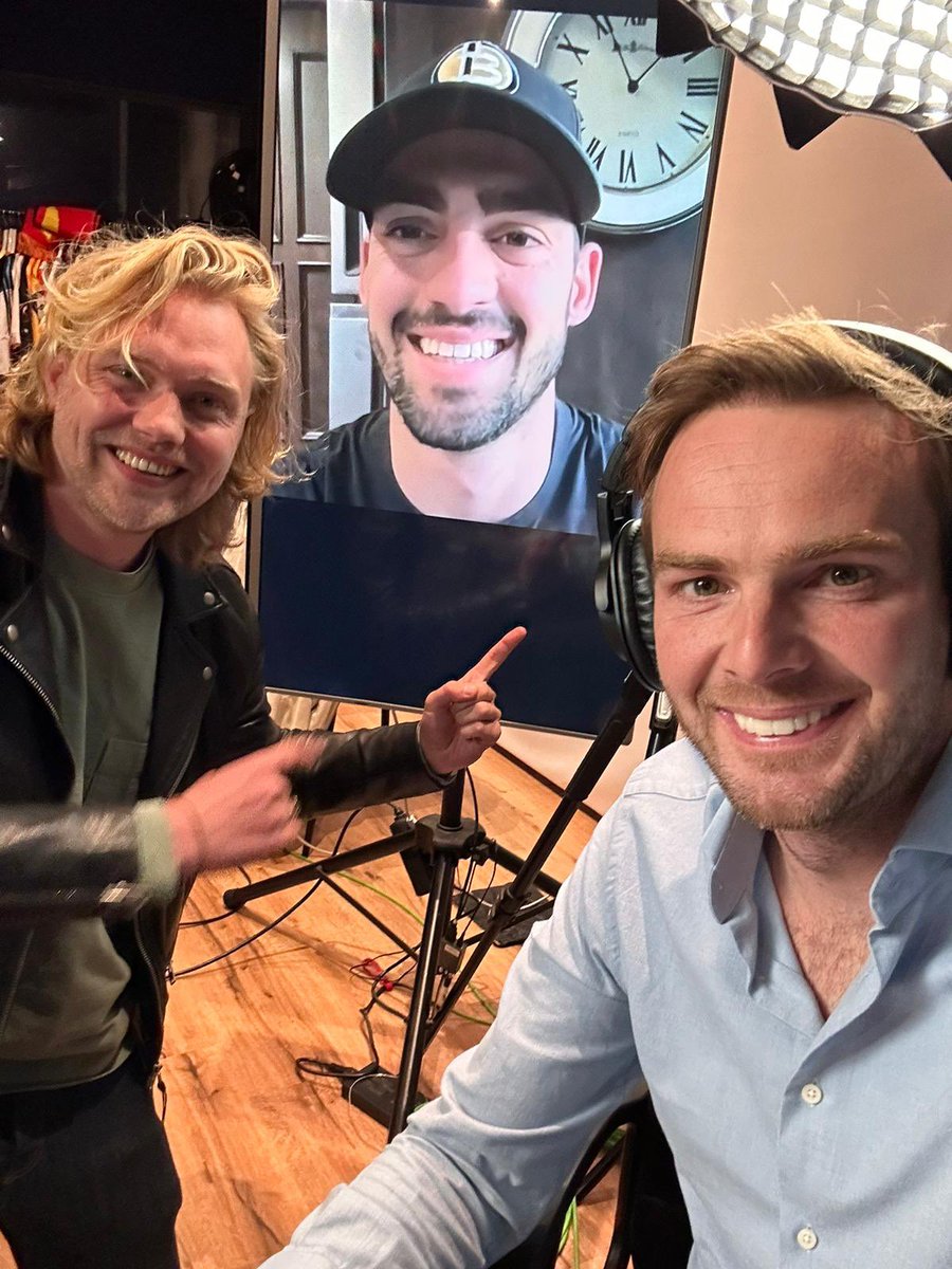 GvanderGarde's tweet photo. Hoog (online) bezoek: @rinusveekay in de nieuwste DRS: De Race Show. Nu overal online! @DeRaceShow @HofmanJoost https://t.co/pJyCPwfOOh https://t.co/luA246xNmT