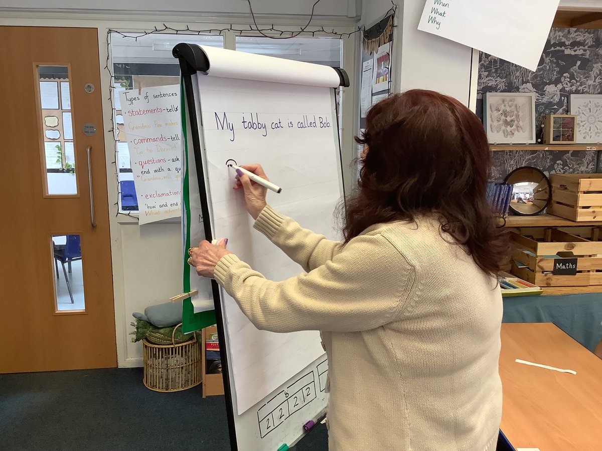 whitchurchprima's tweet photo. Cedar Class had a wonderful afternoon, asking our lovely volunteer Mrs Owen all about her childhood. She taught us about shorthand and showed us what it looked like. #history #ks1 #changeswithinlivingmemory https://t.co/MqyNxOfICb