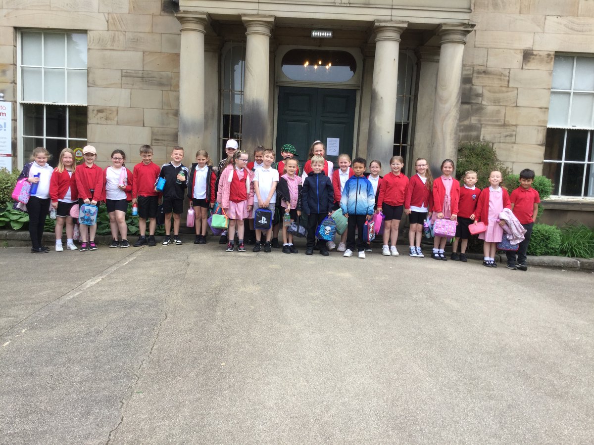 LRyott's tweet photo. We have had a lovely trip to Clifton Park to learn more about the Romans.@RedscopeSchool https://t.co/toBRa6II6b
