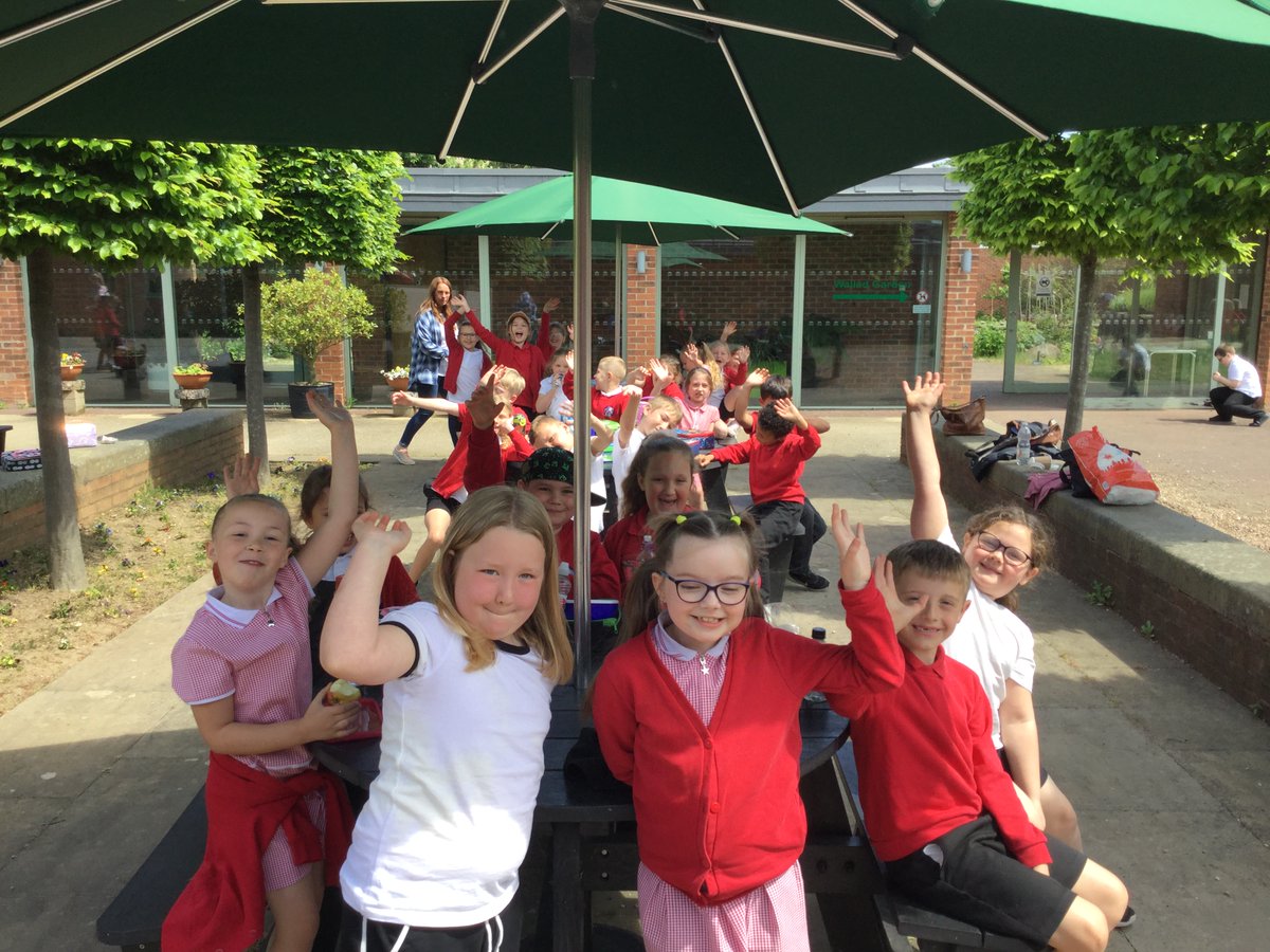 LRyott's tweet photo. We have had a lovely trip to Clifton Park to learn more about the Romans.@RedscopeSchool https://t.co/toBRa6II6b