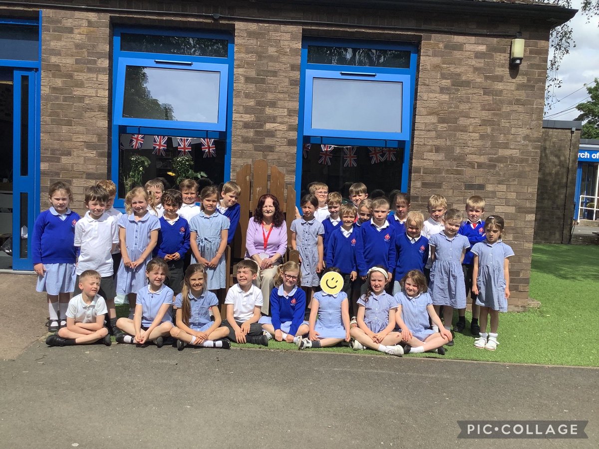 whitchurchprima's tweet photo. Cedar Class had a wonderful afternoon, asking our lovely volunteer Mrs Owen all about her childhood. She taught us about shorthand and showed us what it looked like. #history #ks1 #changeswithinlivingmemory https://t.co/MqyNxOfICb