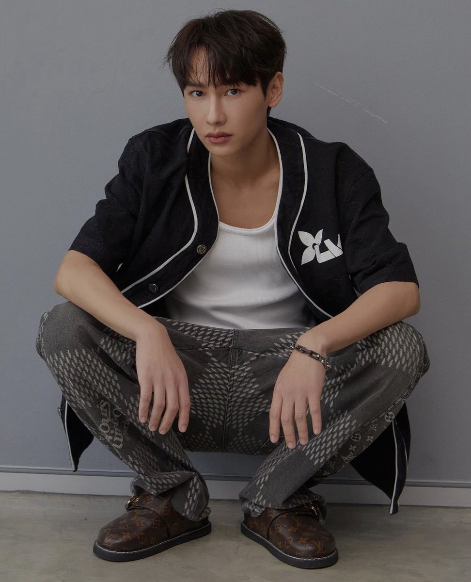 offgun_family's tweet image. หล่อมากกกก น้องกันของอุนแม่ 🥹

📸 : instagram.com/p/Cslob3fJIa1/…

#กันอรรถพันธ์ #GunAtthaphan