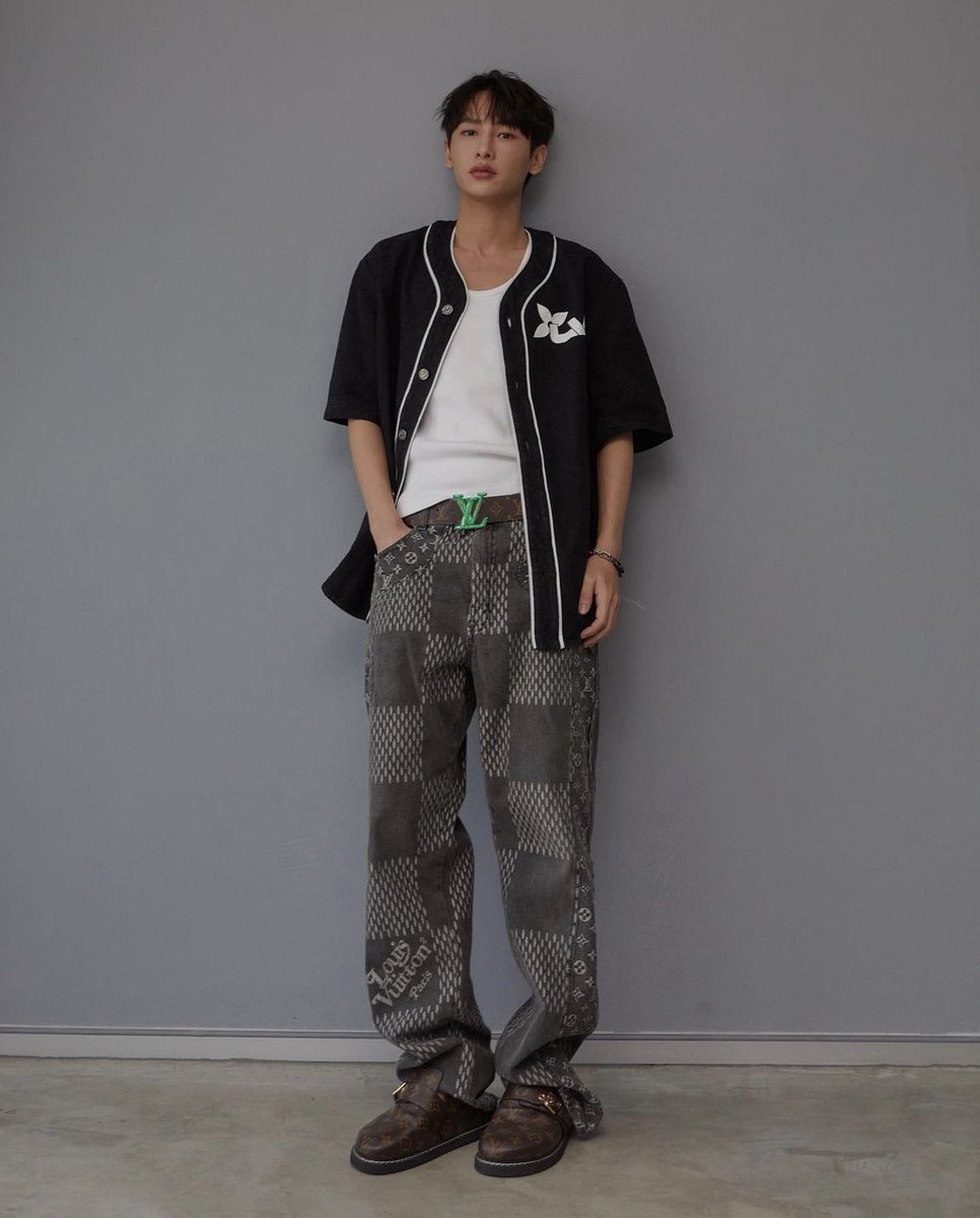 offgun_family's tweet image. หล่อมากกกก น้องกันของอุนแม่ 🥹

📸 : instagram.com/p/Cslob3fJIa1/…

#กันอรรถพันธ์ #GunAtthaphan