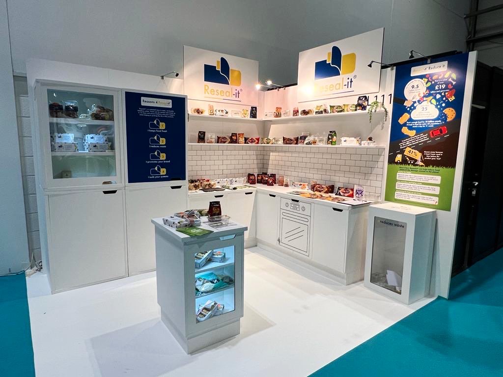 dataimagegroup's tweet photo. Cardboard and #recyclable display stands aren't new, here at #DataImageGroup we've been passionate about sustainability in print and display for many, many years. creating some of the first #cardboard based retail displays seen on the High Street.

🌐 https://t.co/yxDxf6evKV https://t.co/FrS8oMhfZt