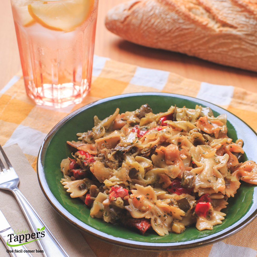 TappersEs's tweet photo. Para darle un toque especial a la tradicional ensalada de pasta😀
Ensalada de pasta con verduras asadas al pesto 🥗
.
.
.
#Tappers #Ensaladadepasta #verduras #pesto #platosvegetarianos #platovegetariano #vegetarianismo #vegetariano #vegetarianos #comidapreparada #hechoenespaña https://t.co/9khz2fJGhL
