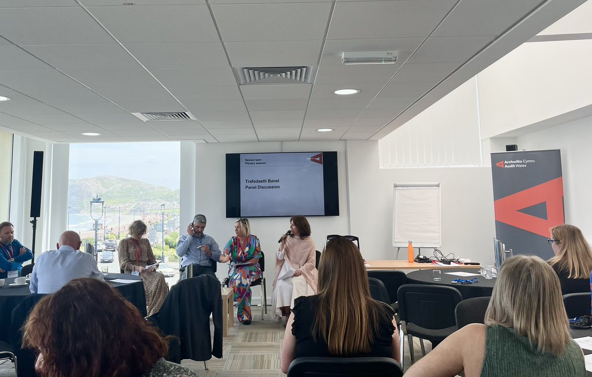 Mali Llyfni (@malillyfni) on Twitter photo Gwych oedd gweld nifer o sefydliadau Cymru yng nghynhadledd <a href="/WalesAudit/">Audit Wales / Archwilio Cymru</a> #ACymru yn Llandudno heddiw, a oedd yn trafod sut mae cymuned yn cyfrannu at “Gymru â Diwylliant Bywiog lle mae’r Gymraeg yn Ffynnu”. Diolch hefyd i’r holl siaradwyr 🗣️🏴 Gwych oedd gweld nifer o sefydliadau Cymru yng nghynhadledd <a href="/WalesAudit/">Audit Wales / Archwilio Cymru</a> #ACymru yn Llandudno heddiw, a oedd yn trafod sut mae cymuned yn cyfrannu at “Gymru â Diwylliant Bywiog lle mae’r Gymraeg yn Ffynnu”. Diolch hefyd i’r holl siaradwyr 🗣️🏴