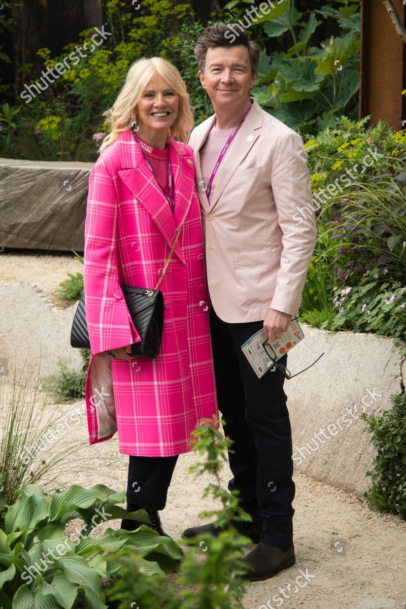 New upload photos from Alamy©️ @rickastley
attends 2023 Chelsea Flower Show at Royal Hospital Chelsea (22nd of May)📸

 #rickastley #newphotos #alamy #credits #ctto #ChelseaFlowerShow 

Part 6: