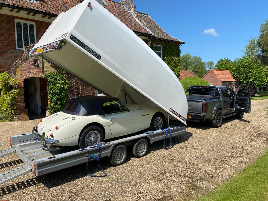 Another car sold and safely delivered to it's new owner #classiccar #specialist #britishsportscar #drivetastefully #carporn #retrocar #carphotography #carspotting  #austinhealey #jaguar #mg #porsche #murrayscottnelson #scarborough #nothyorkshire #yorkshire