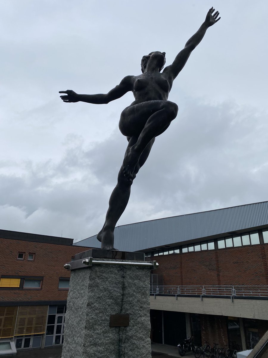 Highly appropriate to come across this sculpture titled ‘Joy’ at <a href="/nih_sognsvann/">Norges idrettshøgskole</a> for a few days of work on <a href="/meaningfulPE/">LAMPE</a> <a href="/in_miys/">Meaningfulness in Youth Sport (MiYS)</a> with <a href="/matshordvik/">Mats Hordvik</a> <a href="/BPopeska/">Biljana Popeska</a> <a href="/rbowlesoola/">Richard Bowles</a> <a href="/PETEselfstudy/">S-STEP PETE</a> @ScotPERN <a href="/stephbeni/">Stephanie Beni</a> #PhysEd