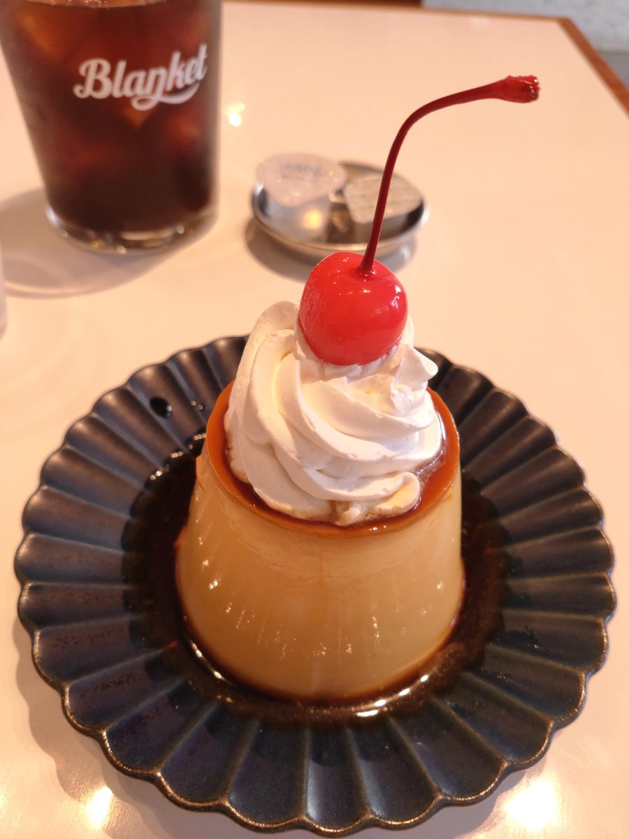 固めもっちり、カラメル苦め。最高だ。🍮