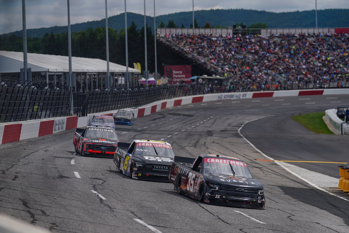 BMR_NASCAR's tweet photo. What a sight to see @NWBSpeedway alive and thrive once again! 

A thread of our favorite 📸📸📸from Wilkes Co.

#NASCAR #Tyson250 https://t.co/iAG7QupdHB