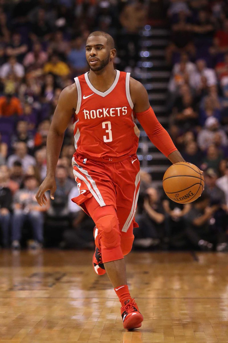 TheDunkCentral's tweet photo. If Chris Paul becomes available, the Houston Rockets could consider acquiring him, per @KellyIko https://t.co/9rQu642Cg0