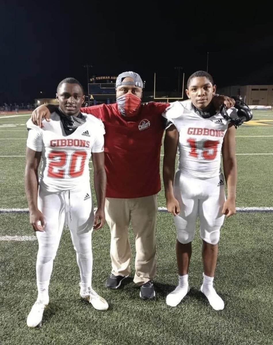 First of many for me today.. First game without the 🐐🐐s but you two left it in good hands.. Forever Love‼️ #RBU <a href="/miller_torrence/">torrence miller</a> <a href="/HulkMoulton/">Kamari Hulk Moulton</a> #KingOfRebels