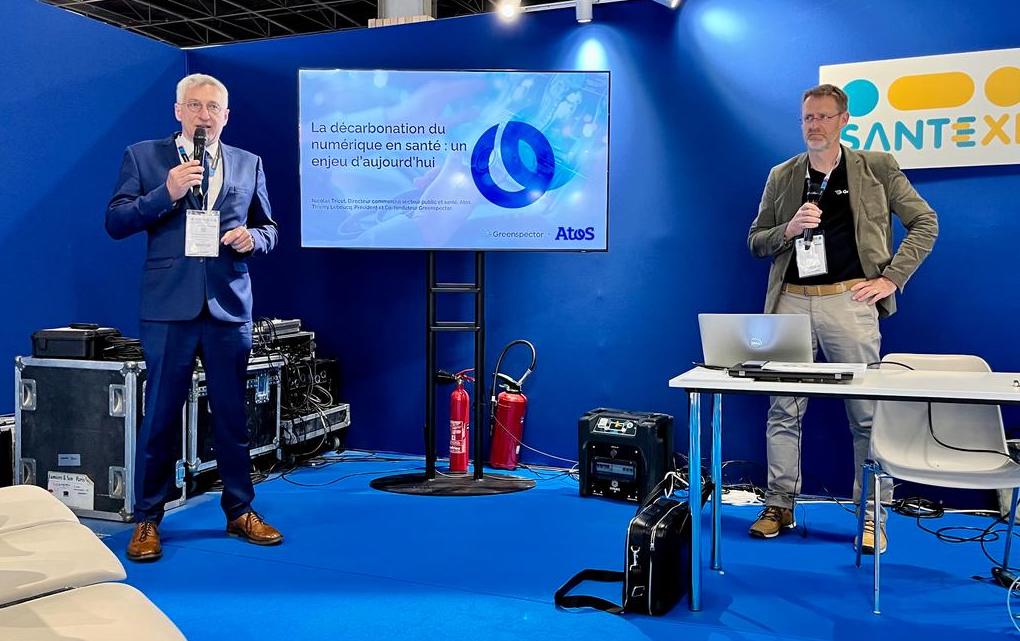 AtosFR's tweet photo. Aujourd'hui, Nicolas Tricot, Atos et Thierry Leboucq, @Green_spector, ont animé une conférence sur le thème de la #décarbonation du numérique en #santé lors de @parisSANTEXPO  🩺 Nos experts Atos et @Evidenlive sont présents jusqu'au 25/05 stand M58 pour échanger avec vous 🗓️ https://t.co/3G04WJn7qX