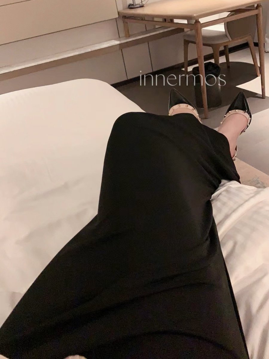 InnermosX's tweet photo. 女朋友到酒店后 在他洗漱的空档给我拍了照片  就没再回消息 大概已经被玩弄得顾不上了 https://t.co/WBR8uxgPYh