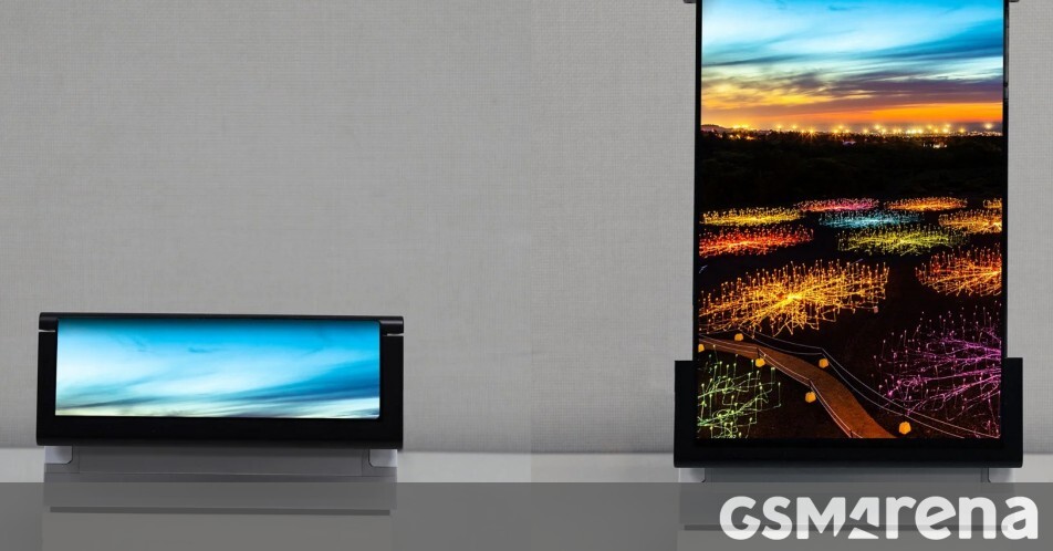 zLostLegion's tweet photo. Samsung unveils a 12.4-inch rollable OLED panel https://t.co/VzZb3aY2uS https://t.co/GTF19FiIIJ