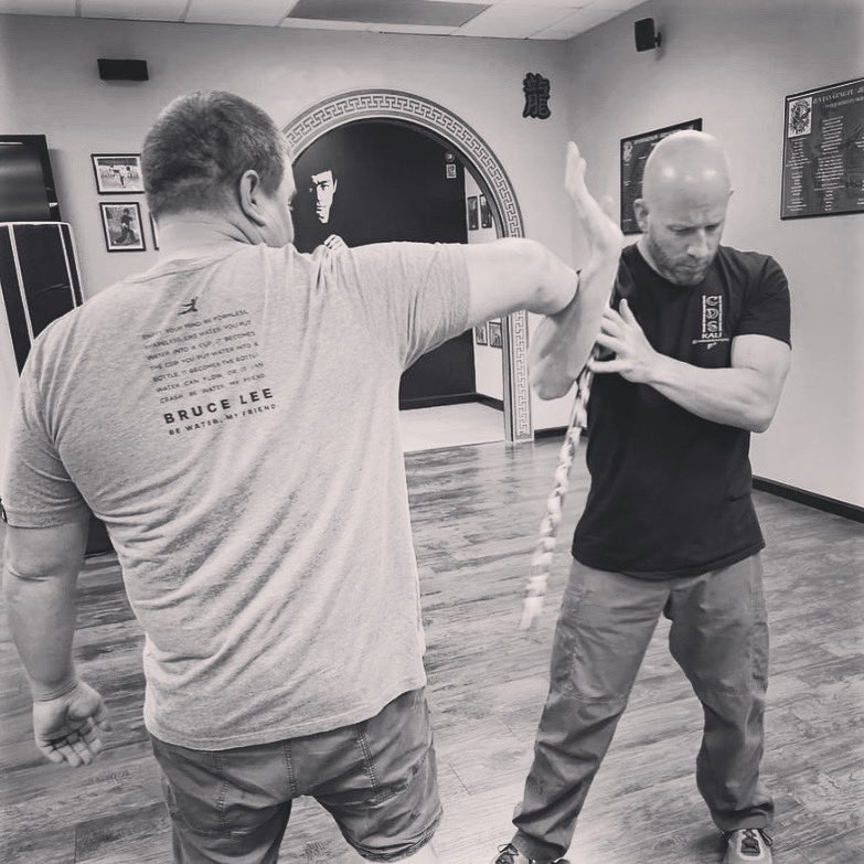 Trap, disarm, counter. Press the advantage. #kali