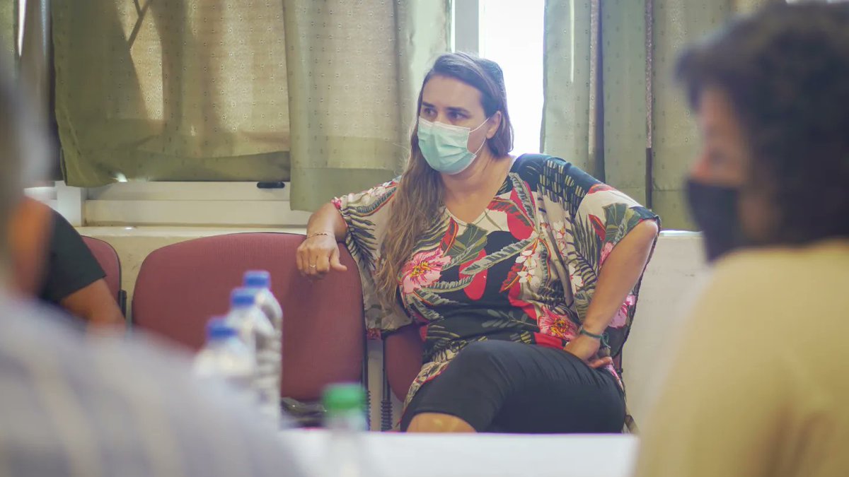 FS_AUDIOVISUAL's tweet photo. Carla Vizzotti, Ministra de Salud de la Nación, en reunión con el equipo directivo del Hospital Hiemi Don V. Tetamanti y en presencia de Analía Rearte, Directora Nacional de Epidemiología, año 2021.

#ministradesalud #carlavizzotti #reunión #equipodirectivo https://t.co/CG8EKExGHr