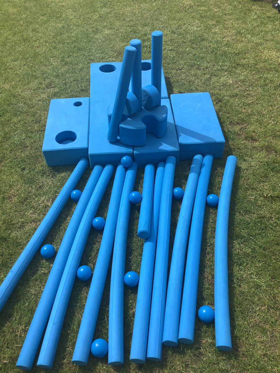 westheathprim's tweet photo. #WHPSClass10 created a 'Colossal Squid' and a 'Lions Mane Jellyfish' using the blue blocks this afternoon to support their understanding of their Guided Reading text 'Sea Monsters'! Can you spot which is which?
#WHPSGuidedReading #WHPSValues https://t.co/A3AUyBNKBs