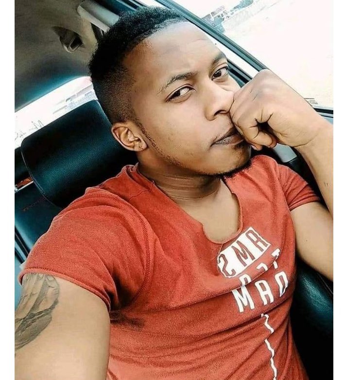 joy_zelda's tweet photo. Allegedly your Fave influenza Azola Tabane AKA Chris Excel who's always trashing people,Their careers,Body Shaming woman,at times makes fun of People who lost loved ones on this app doesn't have matric,stays in a backroom in Mthatha with his Prostitute Girlfriend 

Dineo Ranaka https://t.co/3Z848INKyp