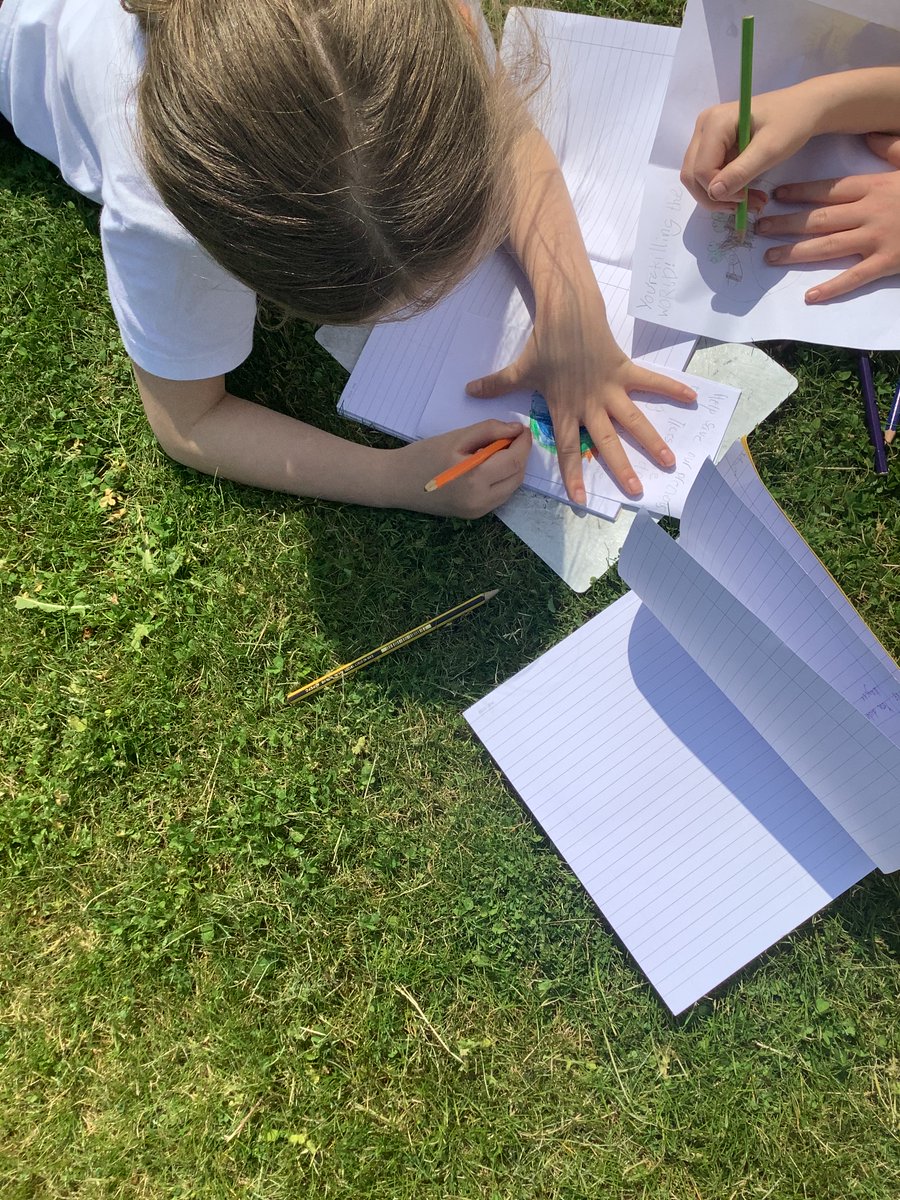 westheathprim's tweet photo. #WHPSClass10 made the most of the nice weather by completing their persuasive leaflets outside in the sunshine!☀️
#WHPSEnglish #WHPSCreativeWriting https://t.co/RgWgvfy7nV