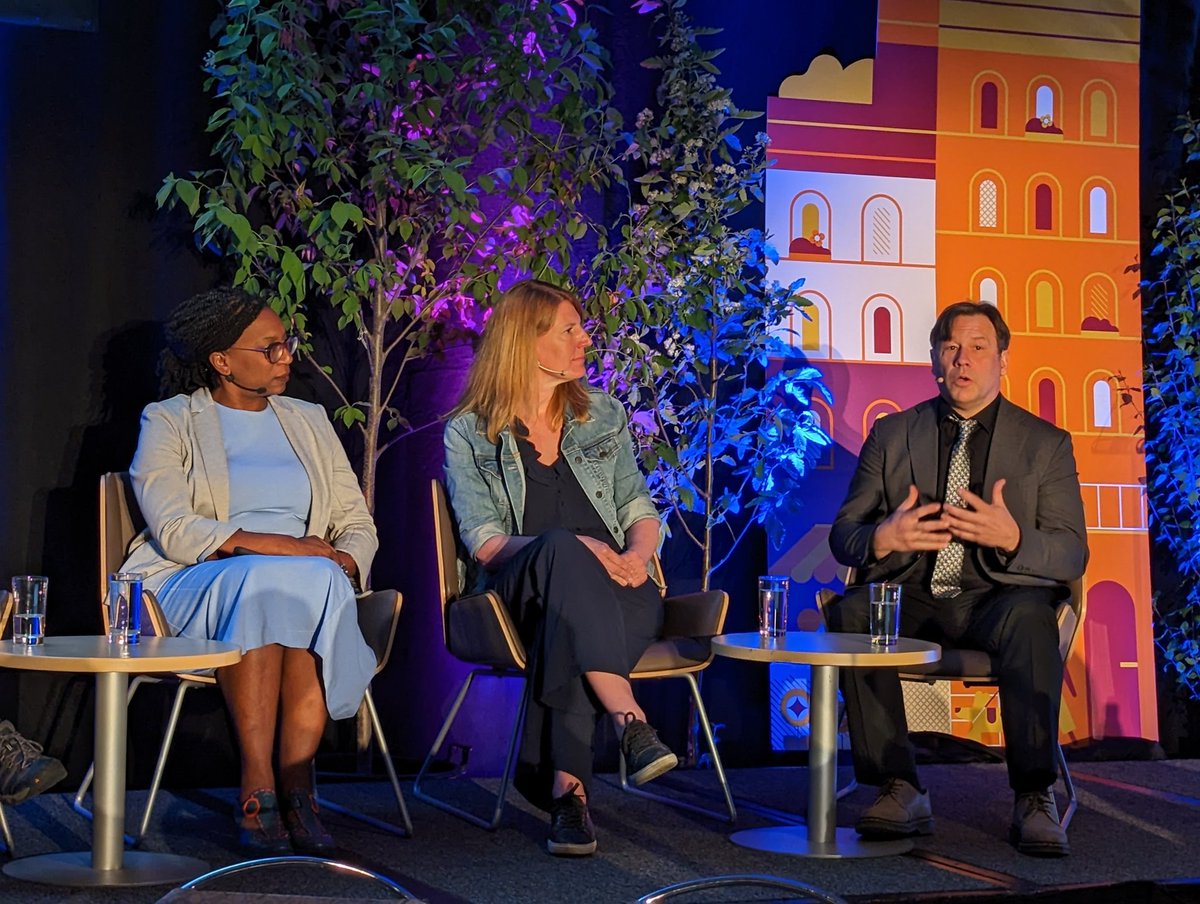 «Les espaces verts ont des impacts bénéfiques sur la santé physique et mentale, l'intégration des populations immigrantes, la mixité sociale... Il faut regarder là où il y a des lacunes et les corriger.» -Alain Branchaud, DG de <a href="/snapqc/">SNAP Québec</a>. #AgoraCMM #polmtl #polmun