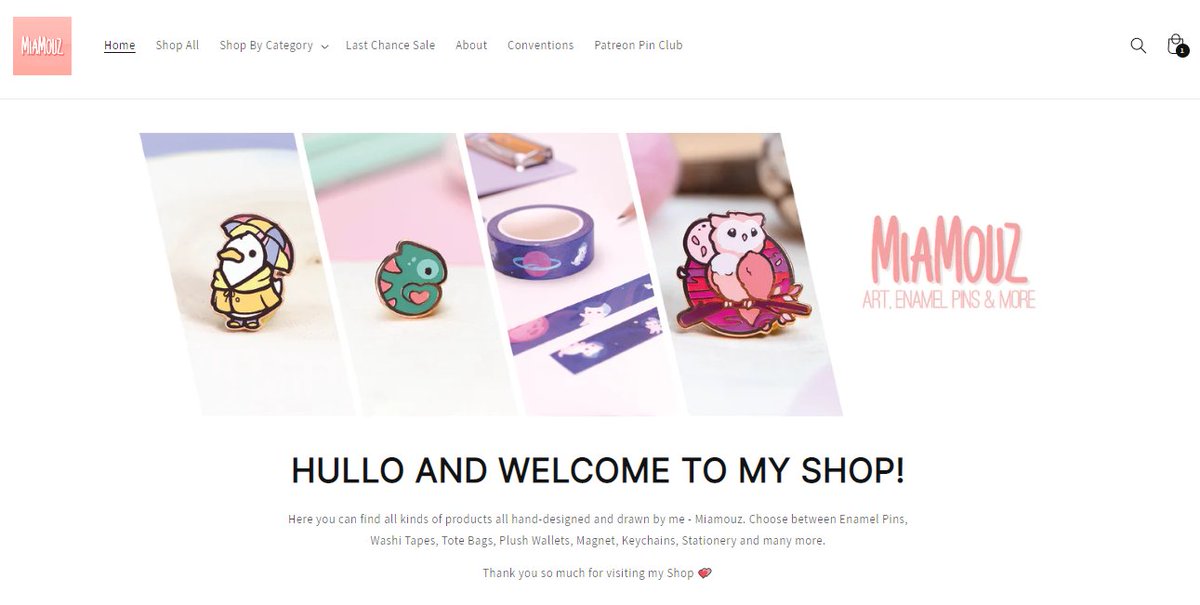 Miamouz's tweet image. Das Hustlen hat ein Ende!
Meine 1. eigene Webseite ist online ☺💕 Es gibt dort einen eigenen Shop mit Angebot bis Sonntag (Kauf 3, bekomm 1 dazu), Infos zu mir und meinen nächsten Conventions und Märkten und demnächst noch mehr Infos zum Thema Kunst 🎨
miamouz.com