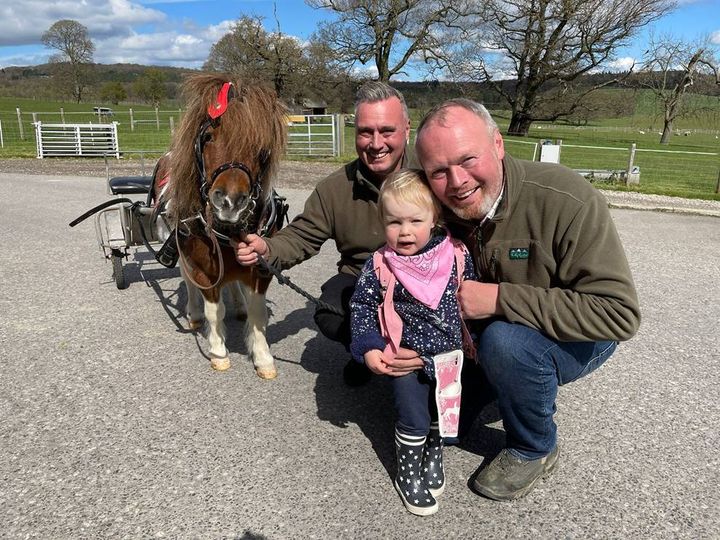 Don’t forget to watch us on @theyorkshirevet tonight when Jon Bon Pony and Nelly make an appearance.
Tonight at 8pm on @channel5_tv