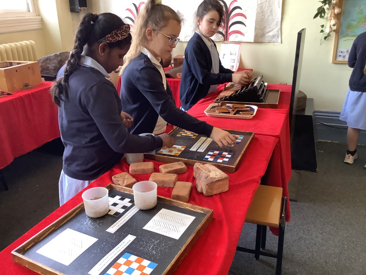 Holy Cross tweet media