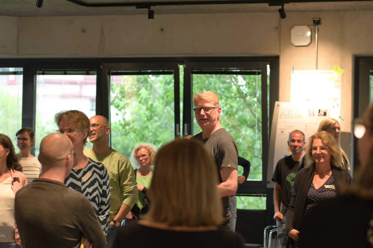 Holisticon tweet media