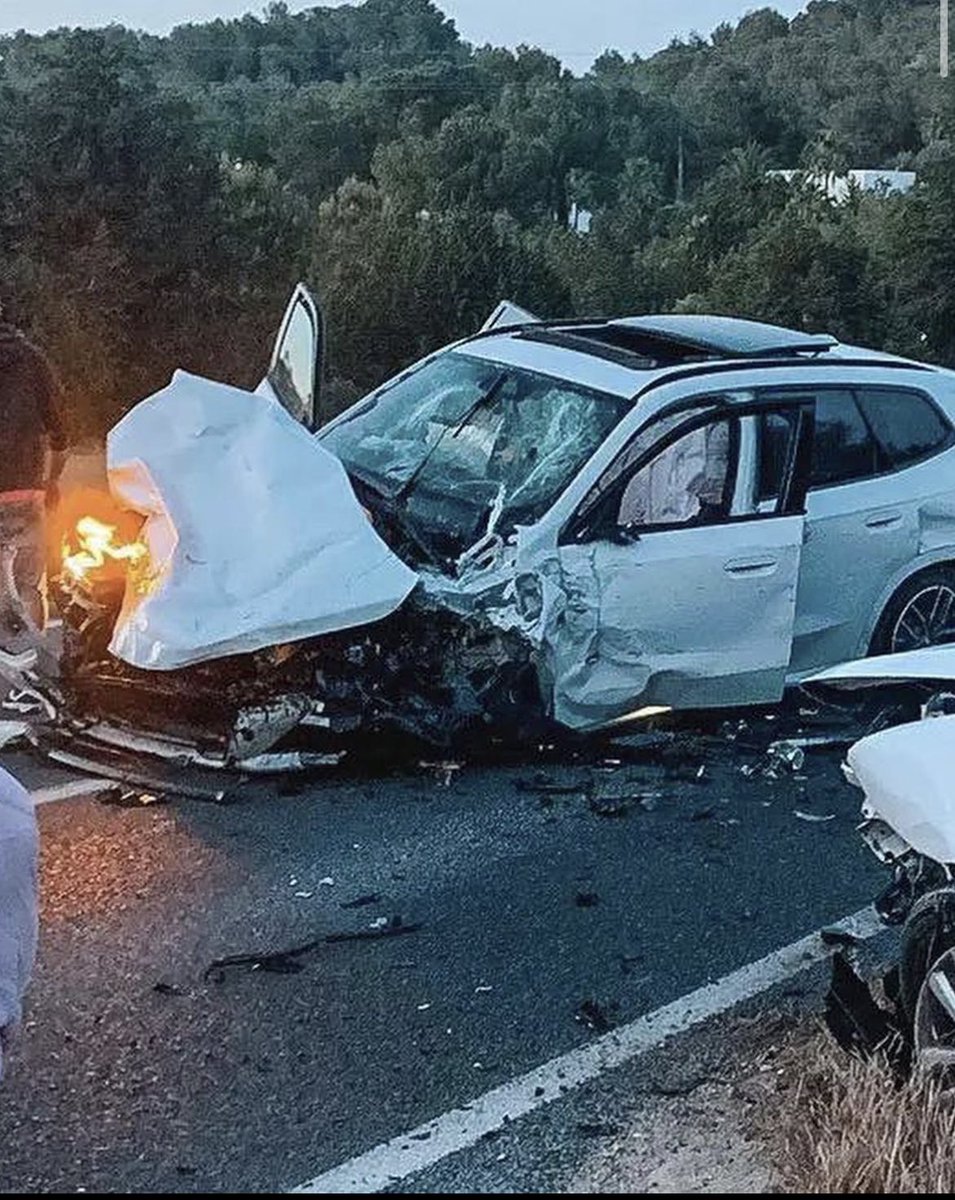 Kulturlesite_'s tweet photo. Zamdane a eu un grave accident de voiture ce samedi après midi, il souhaite prendre une pause et se concentrer sur son rétablissement. 

Nous lui souhaitons un bon rétablissement 🙏

« Ceci est un rappel parce que la vie est trop précieuse » https://t.co/vlgc2bOdYr