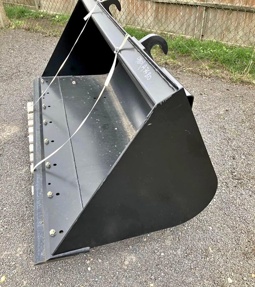 GCSMachinery's tweet photo. We have brand new genuine #JCB buckets in stock!
1m3 without wear edge - £995*
1m3 with bolt-on wear edge - £1175*
2m3 - £1950*
*Excluding VAT
Collection from Horncastle, Lincs
Ask for a quote for nationwide delivery
Call Michelle on 07494777763 or Tim on 07497557567 https://t.co/jdyznHJtpj