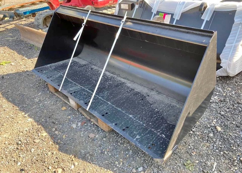 GCSMachinery's tweet photo. We have brand new genuine #JCB buckets in stock!
1m3 without wear edge - £995*
1m3 with bolt-on wear edge - £1175*
2m3 - £1950*
*Excluding VAT
Collection from Horncastle, Lincs
Ask for a quote for nationwide delivery
Call Michelle on 07494777763 or Tim on 07497557567 https://t.co/jdyznHJtpj