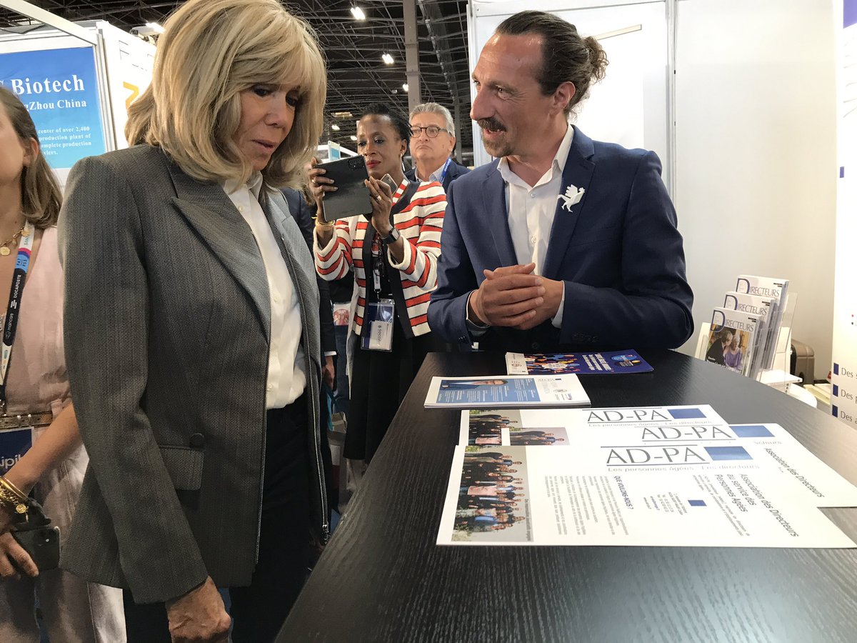 Comme Madame Macron <a href="/Elysee/">Élysée</a> venez échanger avec l’<a href="/AssociationADPA/">AD-PA</a> et les directeurs sur l’innovation sociale du secteur des personnes âgées stand M34 à <a href="/parisSANTEXPO/">SantExpo</a>