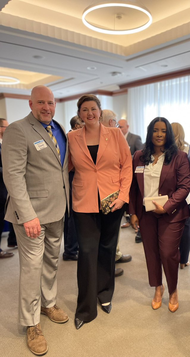 NakeshNickerson's tweet photo. Thank you to Jaime Harrison , Chairman of The Democratic National Committee for being the Keynote speaker at the 2023 @CuyahogaDems Annual Dinner. It’s always refreshing to connect with so many dedicated Democratics from across Ohio and Washington. 

#DemocratsDeliver https://t.co/ojHYYRZswM