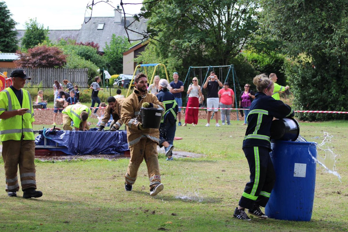 🧑🏼‍🚒THE FIREFIGHTERS CHALLENGE 👨🏽‍🚒 

Spaces are filling up fast for this years Firefighters Challenge at our open day on July 15th! 🔥

There will be 4 challenges throughout the morning that will include hose running, breathing apparatus, ladders and more! 🪜 

#SFRSInTheCommunity